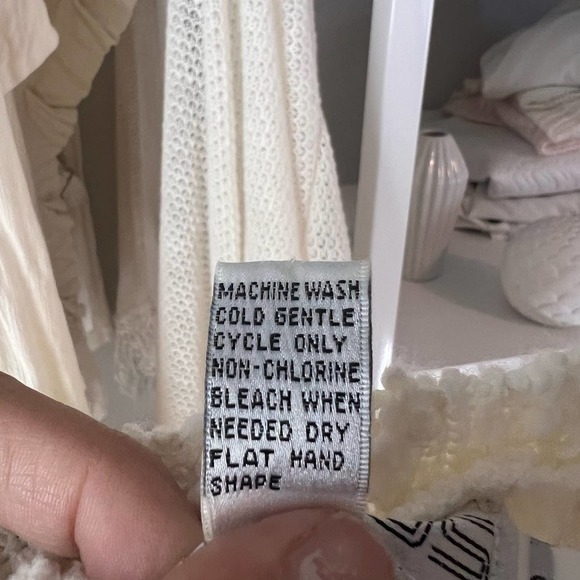 CHAUS women’s cream, popcorn, knit, sweater, size small, soft, feminine #1483 - Picture 3 of 8